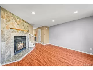 Photo #4: 2108030 Listing 