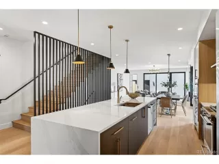 Photo #5: 2109746 Listing