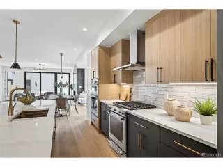 Photo #6: 2109746 Listing