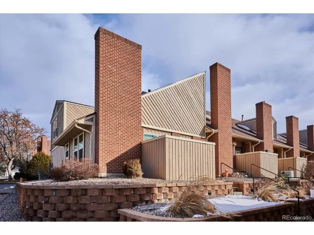 MLS: 2112875 Condo For Sale