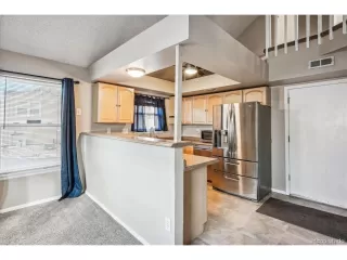 Photo #5: 2112875 Listing