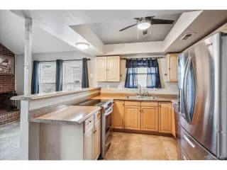 Photo #6: 2112875 Listing