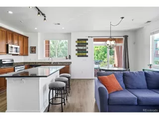 Photo #4: 2113005 Listing