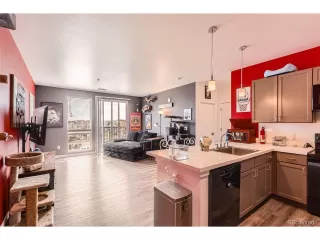 Photo #3: 2114590 Listing