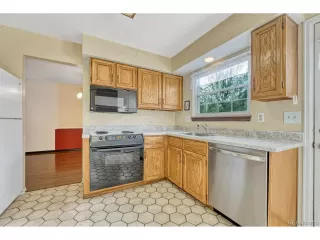 Photo #3: 2118466 Listing