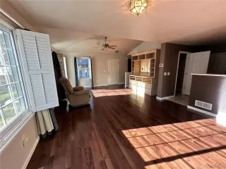 Photo #4: 2118556 Listing 