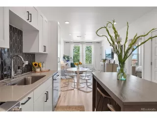 Photo #5: 2118714 Listing