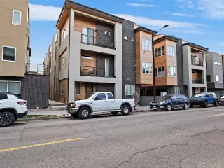 Photo #3: 2122916 Listing