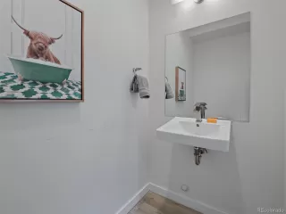 Photo #6: 2122916 Listing