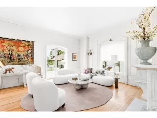 Photo #5: 2122938 Listing 