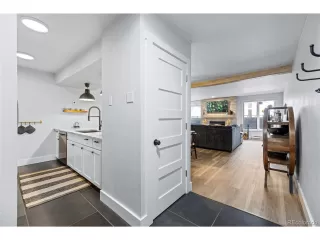 Photo #2: 2123245 Listing