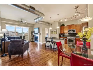 Photo #2: 2124800 Listing