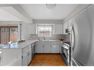 Photo #5: 2125607 Listing