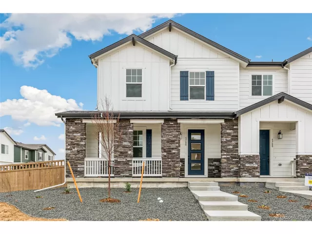 MLS: 2125653 Condo For Sale