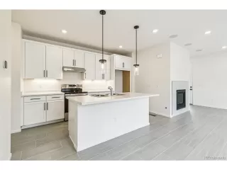 Photo #4: 2125653 Listing