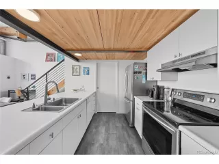 Photo #5: 2127697 Listing