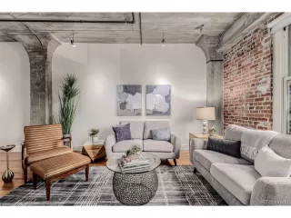 Photo #2: 2129719 Listing 