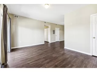 Photo #3: 2133095 Listing