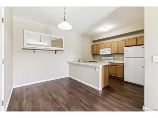 Photo #5: 2133095 Listing