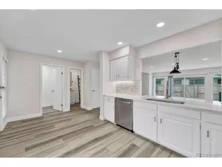 Photo #3: 2133617 Listing 