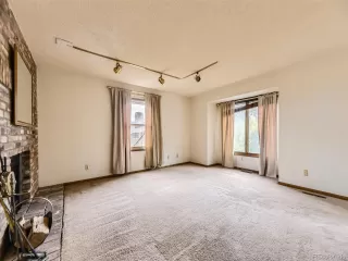 Photo #5: 2134851 Listing