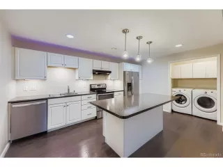 Photo #5: 2135777 Listing