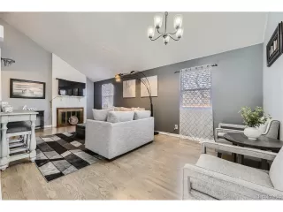 Photo #3: 2136567 Listing