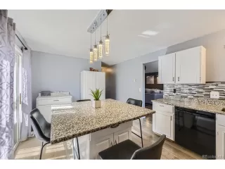 Photo #6: 2136567 Listing