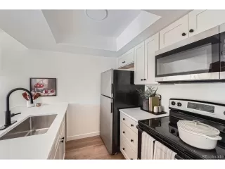 Photo #5: 2137042 Listing 