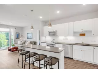 More Details about MLS # 2138719 : 155 S MONACO PKWY 302 DENVER CO 80224