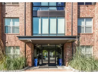 Photo #3: 2138719 Listing