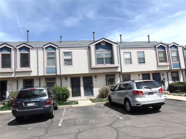 MLS: 2140813 Condo For Sale