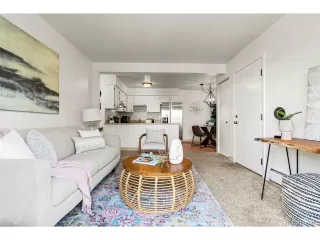 Photo #4: 2143204 Listing