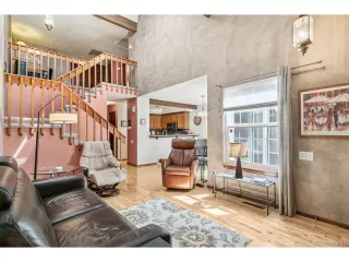 Photo #4: 2147898 Listing