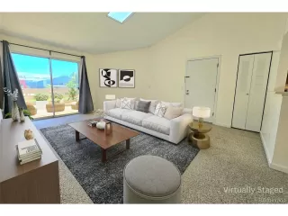 Photo #4: 2152622 Listing