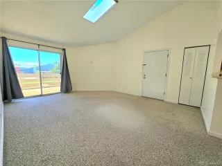 Photo #5: 2152622 Listing