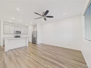 Photo #3: 2152842 Listing