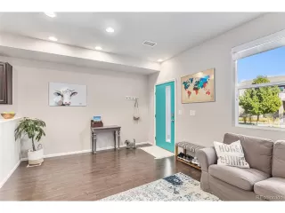 Photo #3: 2156562 Listing