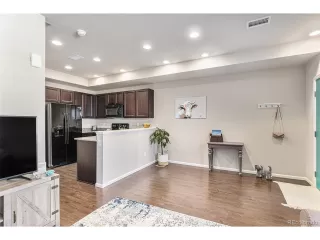 Photo #4: 2156562 Listing