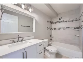 Photo #6: 2156629 Listing