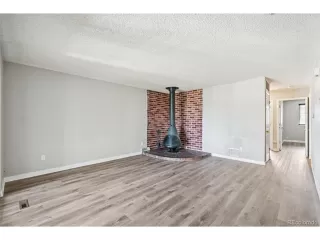 Photo #5: 2158095 Listing