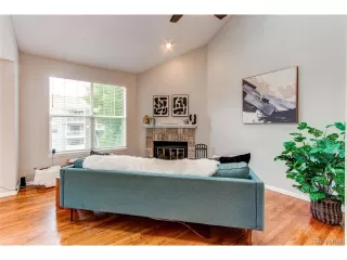 Photo #4: 2158202 Listing