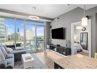 Photo #2: 2160875 Listing