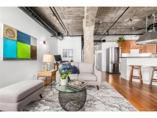 Photo #2: 2161494 Listing