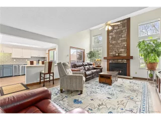 Photo #4: 2161946 Listing