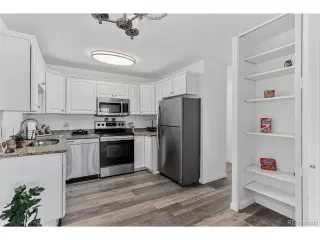 Photo #2: 2165963 Listing