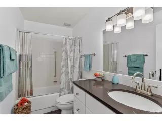 Photo #4: 2165963 Listing