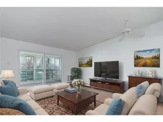 Photo #6: 2165963 Listing