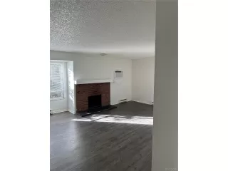 Photo #4: 2167692 Listing