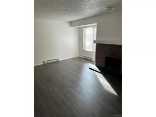 Photo #6: 2167692 Listing